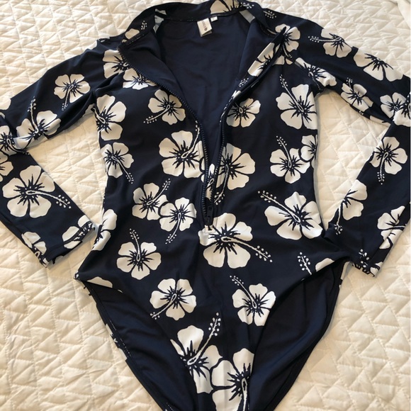 Okanui one piece long sleeve swimsuit surf paddle suit Large rash guard - Picture 6 of 12